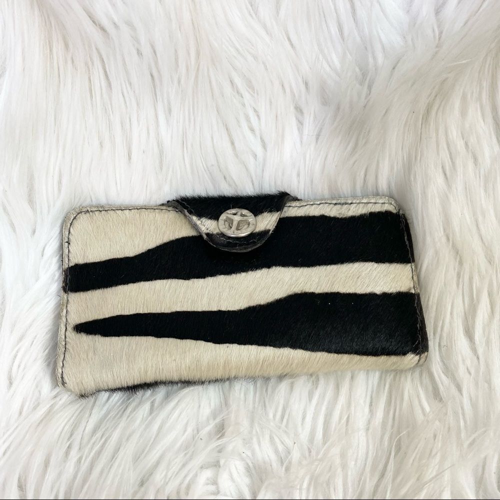 NEW western black & white hair on giraffe print cow hide leather bi fold…